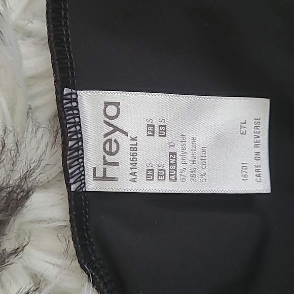 Freya convertible/strapless bra and panty set in shadow floral 32DDD - Picture 4 of 8